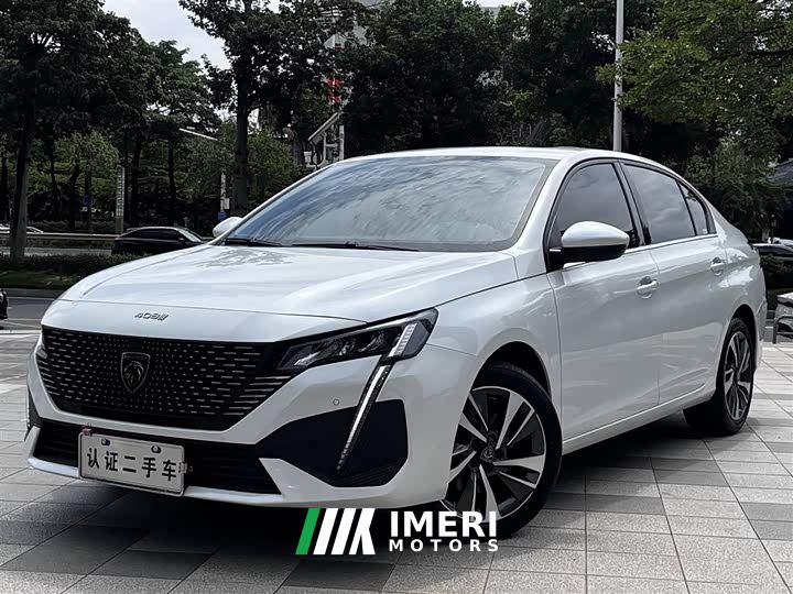 Peugeot 408 1.6T Chase Light Edition