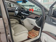 Buick GL8 Land Executive Cabin 652T Luxury - ფოტო 13