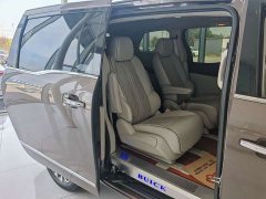 Buick GL8 Land Executive Cabin 652T Luxury - ფოტო 14