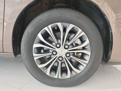 Buick GL8 Land Executive Cabin 652T Luxury - ფოტო 15