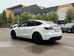Tesla Model Y 2022 Facelift Rear-Wheel Drive - ფოტო 3