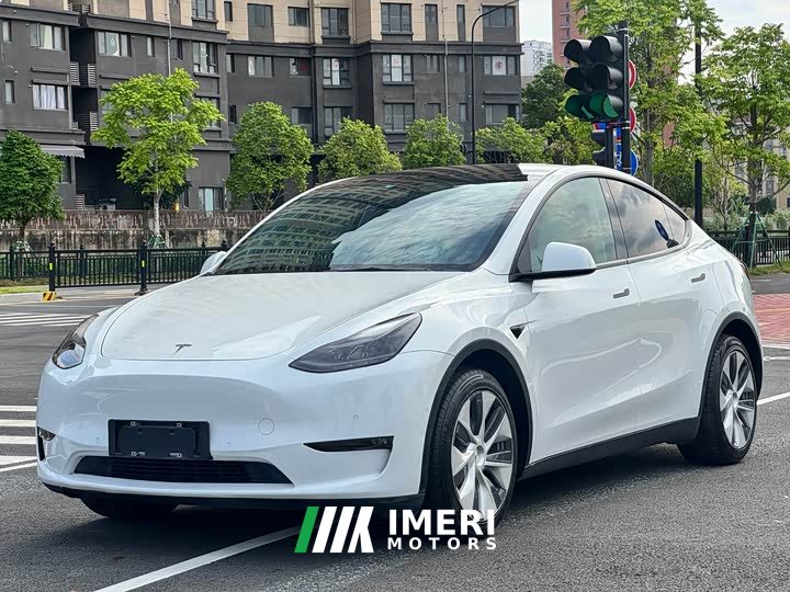 Tesla Model Y Long Range All-Wheel Drive 3D7
