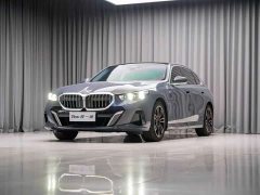 BMW 5 Series 525Li M Sport Package - ფოტო 1