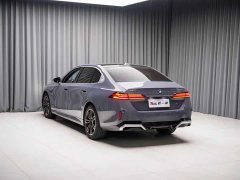 BMW 5 Series 525Li M Sport Package - ფოტო 10