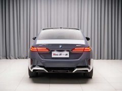 BMW 5 Series 525Li M Sport Package - ფოტო 11