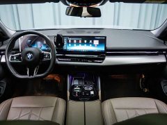 BMW 5 Series 525Li M Sport Package - ფოტო 5