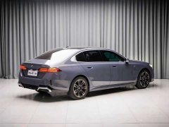 BMW 5 Series 525Li M Sport Package - ფოტო 9