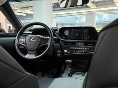 Lexus ES 200 Excellence Edition - ფოტო 19