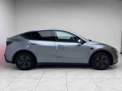 Tesla Model Y Rear-Wheel Drive - ფოტო 15