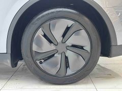 Tesla Model Y Rear-Wheel Drive - ფოტო 6