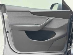 Tesla Model Y Rear-Wheel Drive - ფოტო 7