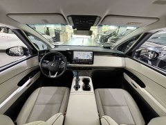 Lexus LM 2023 500h Four-Seat Royal Edition - ფოტო 18
