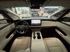 Lexus LM 2023 500h Six-Seat Premium Edition - ფოტო 16