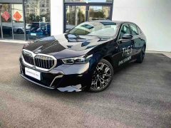 BMW 5 Series 530Li Luxury M Sport Package - ფოტო 1