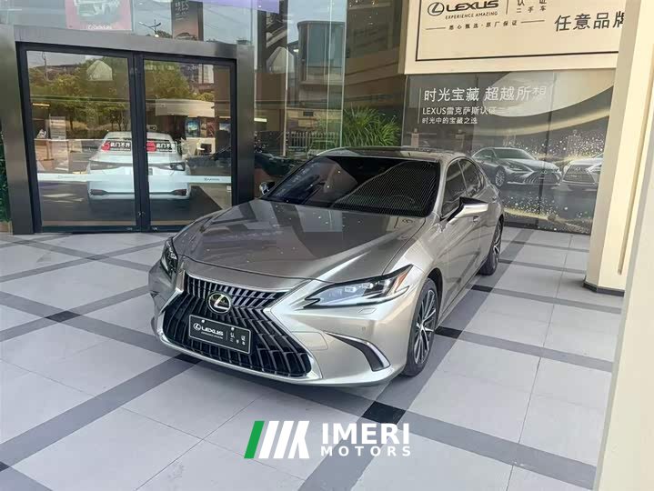 Lexus ES 2022 300h Premium Edition - ავტომობილი ჩინეთიდან