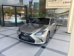 Lexus ES 2022 300h Premium Edition - ფოტო 1