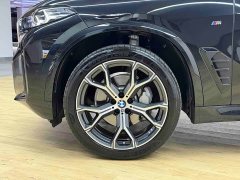 BMW X5 xDrive 30Li M Sport Luxury Night Edition Package - ფოტო 5