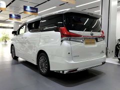 Lexus LM 2020 300h Four-Seat Royal Edition - ფოტო 11