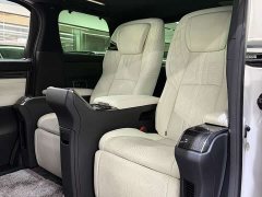 Lexus LM 2020 300h Four-Seat Royal Edition - ფოტო 19