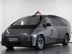 Li Auto MEGA Home Family Edition - ფოტო 1