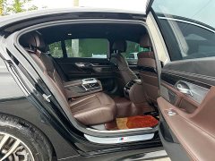BMW 7 Series 730Li M Sport Package - ფოტო 19