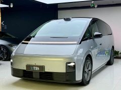 Li Auto Li Xiang MEGA Ultra - ფოტო 1