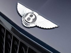 Bentley Bentayga 4.0T V8 Long Wheelbase - ფოტო 3
