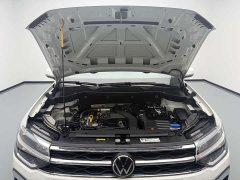 Volkswagen Touareg 300TSI Two-Wheel Drive Moonlight Edition - ფოტო 19
