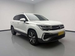 Volkswagen Touareg 300TSI Two-Wheel Drive Moonlight Edition - ფოტო 3