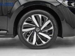 Volkswagen Passat Facelift 330TSI Starry Sky Elite - ფოტო 11