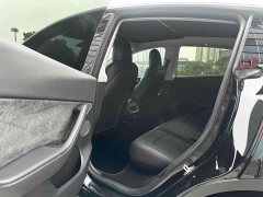 Tesla Model Y Long Range All-Wheel Drive - ფოტო 12