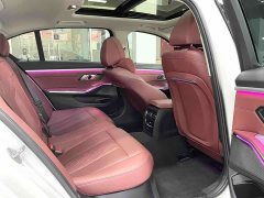 BMW 3 Series 320Li M Sport Package - ფოტო 13