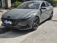 Hyundai Elantra 1.5L CVT Luxury - ფოტო 1