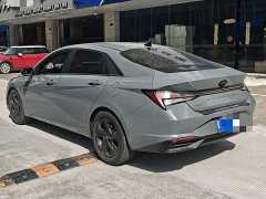 Hyundai Elantra 1.5L CVT Luxury - ფოტო 12