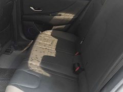 Hyundai Elantra 1.5L CVT Luxury - ფოტო 6