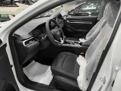 Geely Emgrand 2025 4th Generation 1.5L CVT Star Shine Edition - ფოტო 7
