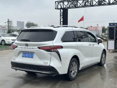 Toyota Sienna 2021 2.5L Hybrid Premium Edition - ფოტო 10