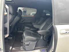 Toyota Sienna 2021 2.5L Hybrid Premium Edition - ფოტო 8