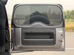 Land Rover Defender 110 P400 X-DYNAMIC HSE - ფოტო 11