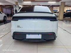 Tesla Model Y Rear-Wheel Drive - ფოტო 9