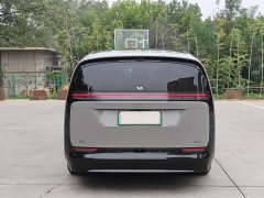 Li Auto Li Xiang MEGA Ultra - ფოტო 16