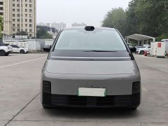 Li Auto Li Xiang MEGA Ultra - ფოტო 2