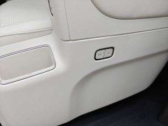 Li Auto Li Xiang MEGA Ultra - ფოტო 7