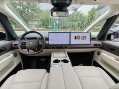 Li Auto Li Xiang MEGA Ultra - ფოტო 8