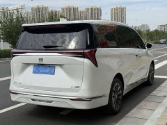 Buick GL8 Luzun Respect Edition - ფოტო 3