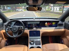 Li Auto ONE Extended Range 6-Seater - ფოტო 19