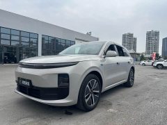 Li Auto L6 Pro - ფოტო 1