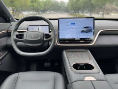Dongfeng Binguo eπ008 2024 210Max Extended Range 6-Seater - ფოტო 17