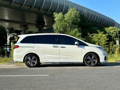 Honda Odyssey 2.0L Sharp Premium Edition - ფოტო 14