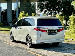 Honda Odyssey 2.0L Sharp Premium Edition - ფოტო 4